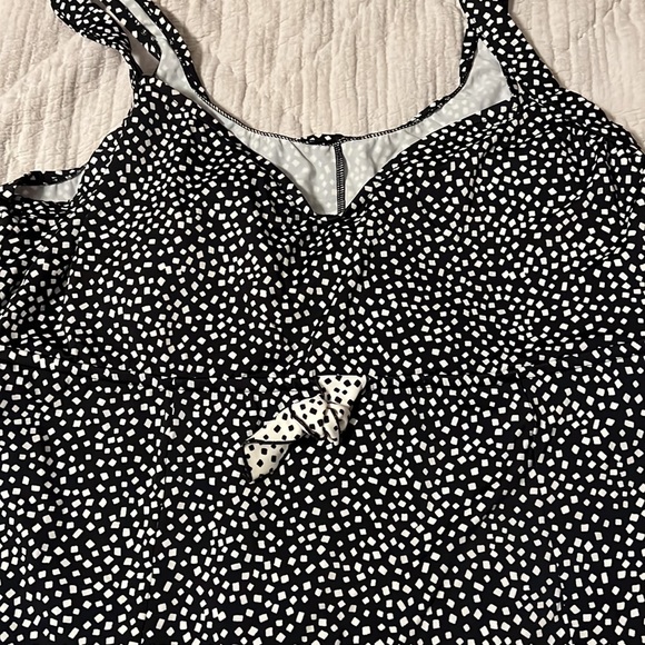 Ladies Swimsuit - Picture 2 of 4